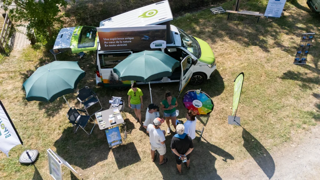 Stand de Bivouacs Huttopia sur le Festival California VW